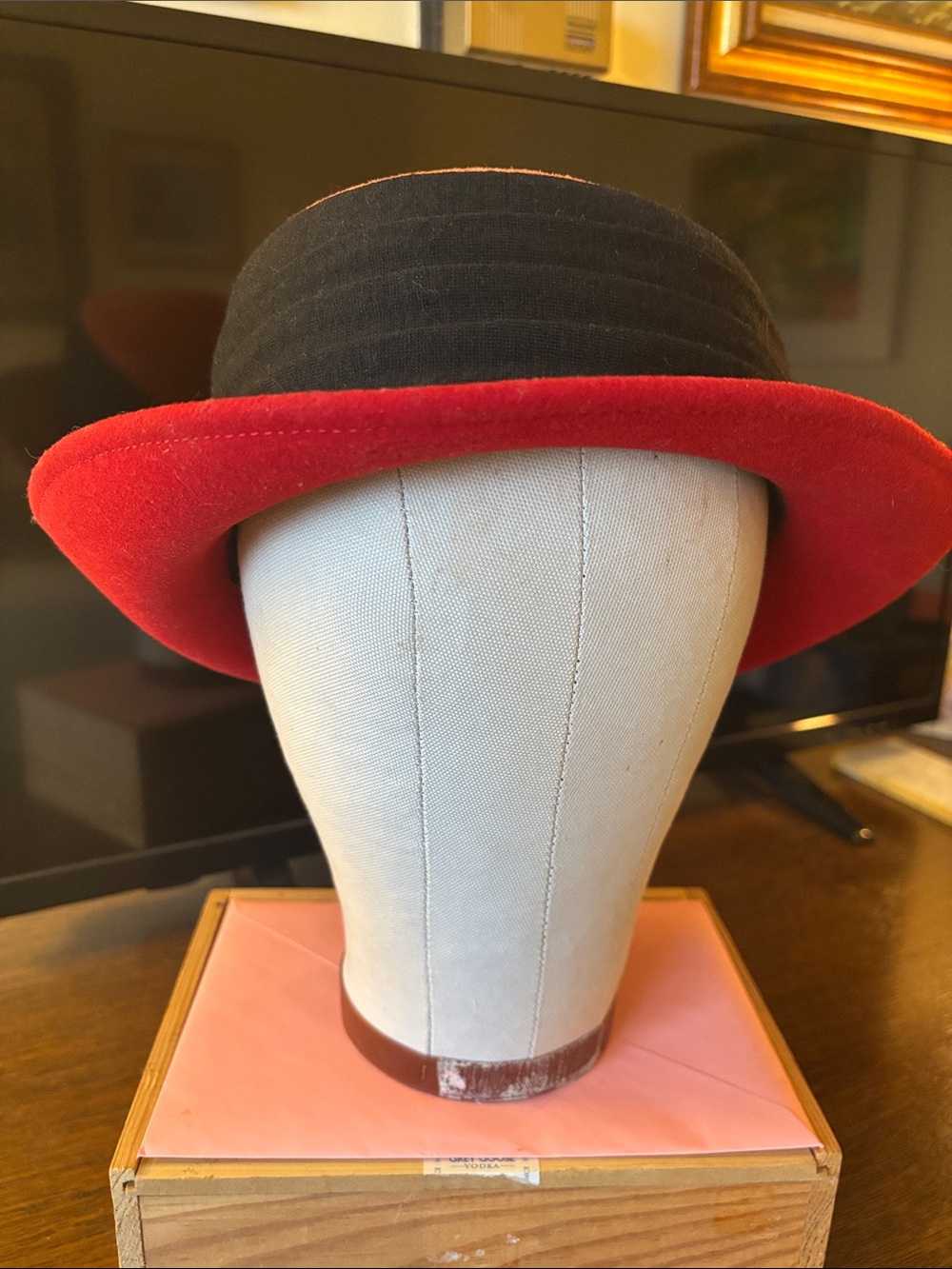 Black and Red Women's Felt Cloche Hat